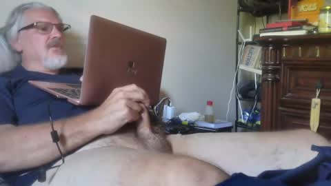 Snapshot of kingtongue10 chatting on July 16, 10:27 pm kingtongue10 online show from July 16, 10:27 pm