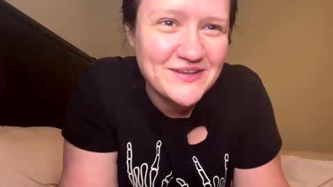 Snapshot of kinkbitch25 chatting on February 1, 11:36 pm Kinkbitch online show from February 1, 11:36 pm