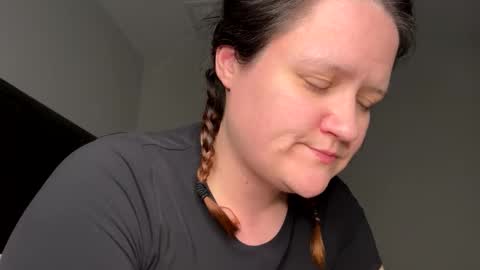 Snapshot of kinkbitch25 chatting on February 9, 12:14 am Kinkbitch online show from February 9, 12:14 am