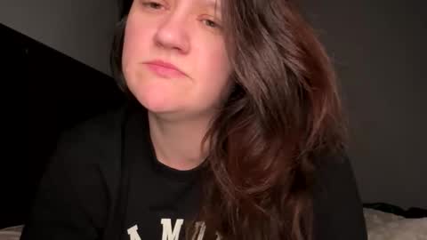 Snapshot of kinkbitch25 chatting on February 14, 6:21 am Kinkbitch online show from February 14, 6:21 am