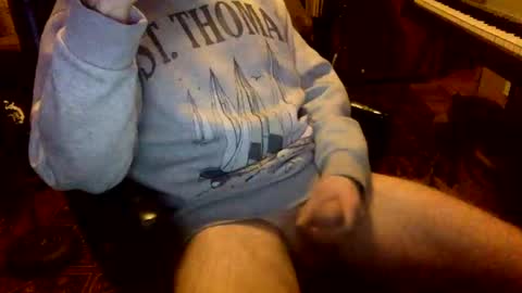 Snapshot of kinkman2223 chatting on February 15, 1:21 am kinkman2223 online show from February 15, 1:21 am