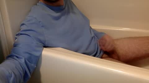 Snapshot of kinkman2223 chatting on January 6, 9:39 pm kinkman2223 online show from January 6, 9:39 pm