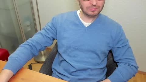 kinksubbydubby online show from December 3, 9:02 pm