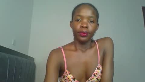 kinky_aria online show from October 13, 5:35 pm