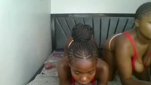 kinky_aria online show from November 26, 8:37 am