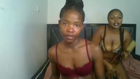 kinky_aria online show from December 2, 9:14 am