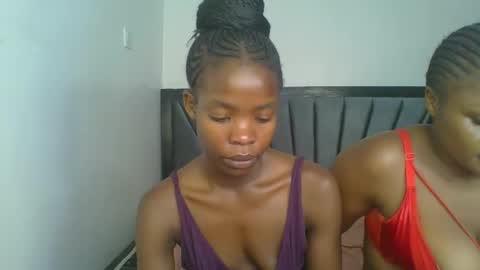 kinky_aria online show from December 3, 9:29 am