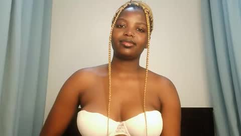 Lola online show from October 17, 5:59 pm