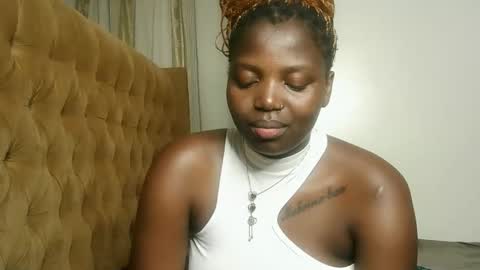 Lola online show from January 18, 8:45 pm