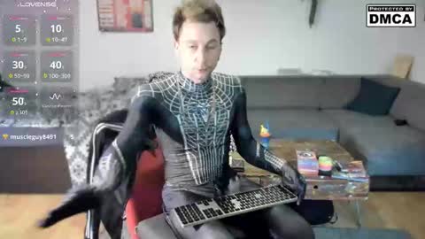 kinky_spidey online show from November 16, 9:48 am