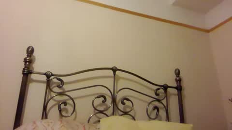 Snapshot of kinkybouts chatting on October 16, 4:46 am Kinky Boots x online show from October 16, 4:46 am