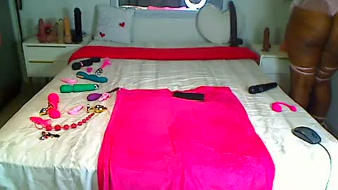 KinyBunz online show from June 20, 2:47 am
