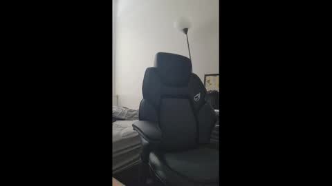 Maysie and Hunter online show from December 5, 6:11 pm