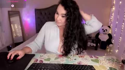 Jenny online show from January 17, 4:06 am