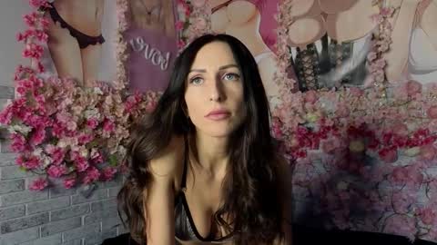 kinkyfriedchicks_ online show from March 1, 9:11 am