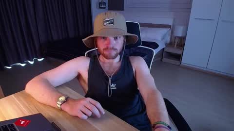 Snapshot of kinkypumpkin chatting on March 20, 5:34 am Kenny online show from March 20, 5:34 am