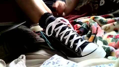 KinkySneakerGirl online show from December 5, 7:10 pm