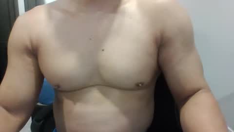 Snapshot of kinkytony1 chatting on September 20, 1:12 pm kinkytony1 online show from September 20, 1:12 pm