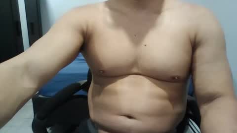 Snapshot of kinkytony1 chatting on October 1, 10:49 pm kinkytony1 online show from October 1, 10:49 pm