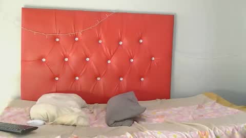 kinkyxstallion online show from April 10, 7:24 am