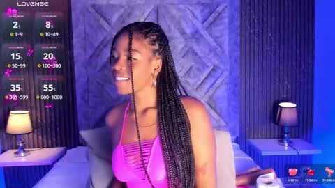 M A R A  online show from October 6, 8:06 pm