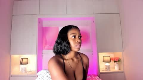 M A R A  online show from December 2, 12:43 pm