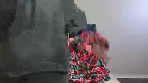 Chocolate meets Vanilla online show from April 4, 5:49 am