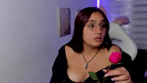 Snapshot of kir_ely chatting on June 12, 7:24 pm kir_ely online show from June 12, 7:24 pm