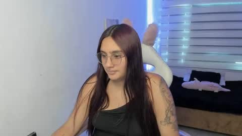 Snapshot of kir_ely chatting on July 21, 7:16 pm kir_ely online show from July 21, 7:16 pm