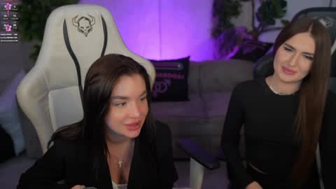 Sweet girls online show from November 17, 9:42 pm