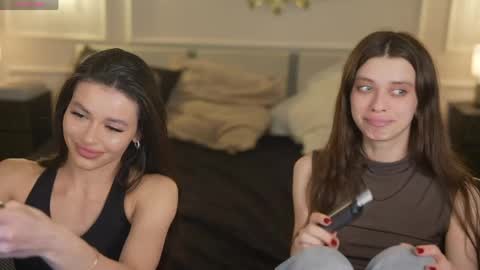 Snapshot of kira0541 chatting on April 14, 8:26 pm Sweet girls online show from April 14, 8:26 pm