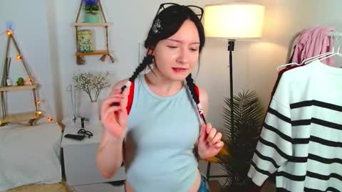 Snapshot of kira2kiss chatting on November 7, 7:47 pm Kira online show from November 7, 7:47 pm