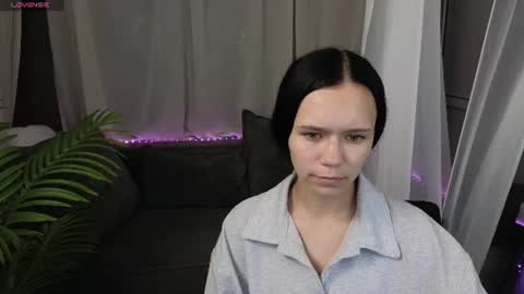 kira_bliss_ online show from June 24, 1:37 am