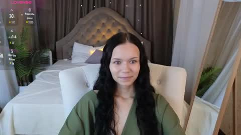 kira_bliss_ online show from August 10, 1:31 am