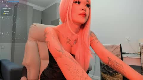 Kira online show from April 7, 1:55 pm