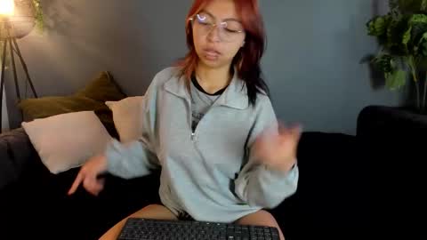kira_exe online show from March 12, 11:38 am