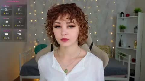 Snapshot of kira_fluffy chatting on July 7, 5:32 am Kira online show from July 7, 5:32 am