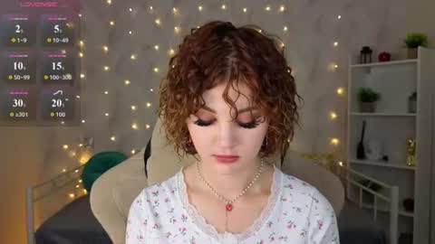Snapshot of kira_fluffy chatting on July 14, 12:02 am Kira online show from July 14, 12:02 am