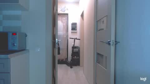 Snapshot of kira_foxy_ chatting on December 18, 8:31 am Kira online show from December 18, 8:31 am