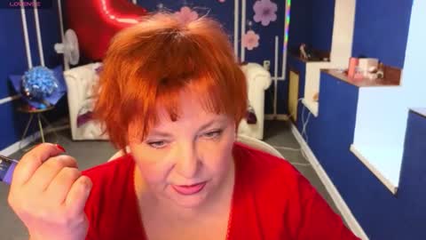 Snapshot of kira_kennet chatting on April 20, 11:35 am Kira Kennet online show from April 20, 11:35 am