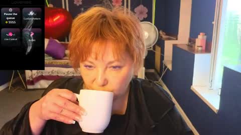 Snapshot of kira_kennet chatting on May 26, 5:36 am Kira Kennet online show from May 26, 5:36 am