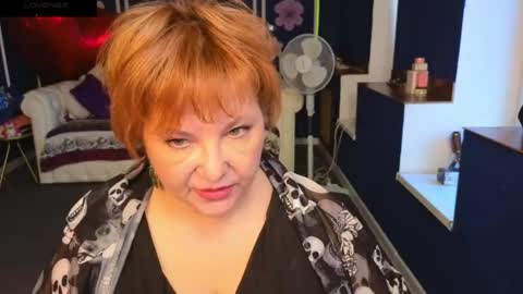 Snapshot of kira_kennet chatting on May 28, 5:38 am Kira Kennet online show from May 28, 5:38 am