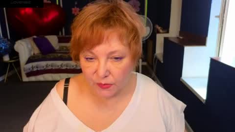 Snapshot of kira_kennet chatting on June 2, 5:42 am Kira Kennet online show from June 2, 5:42 am