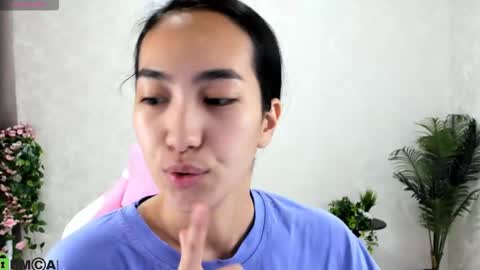 Aura online show from October 20, 2:34 am