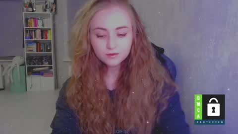 Snapshot of kira_love_sleep chatting on February 4, 4:50 pm you know thumb up me please its important online show from February 4, 4:50 pm