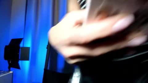 Kira and friends online show from September 30, 7:08 pm