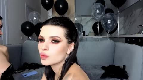 Kira and friends online show from November 2, 3:42 am