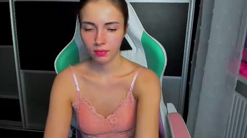 Kira  online show from January 10, 7:26 pm