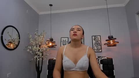 Snapshot of kira_naughtty chatting on October 5, 11:30 am Kira Naughtty online show from October 5, 11:30 am