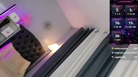 Snapshot of kira_willer chatting on December 12, 6:14 am KIRA online show from December 12, 6:14 am